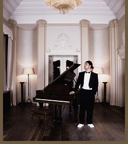 suemitsu_shock on the piano.jpg